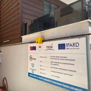 c6f2b502-8a3a-4c5a-9773-31d656d40ee1